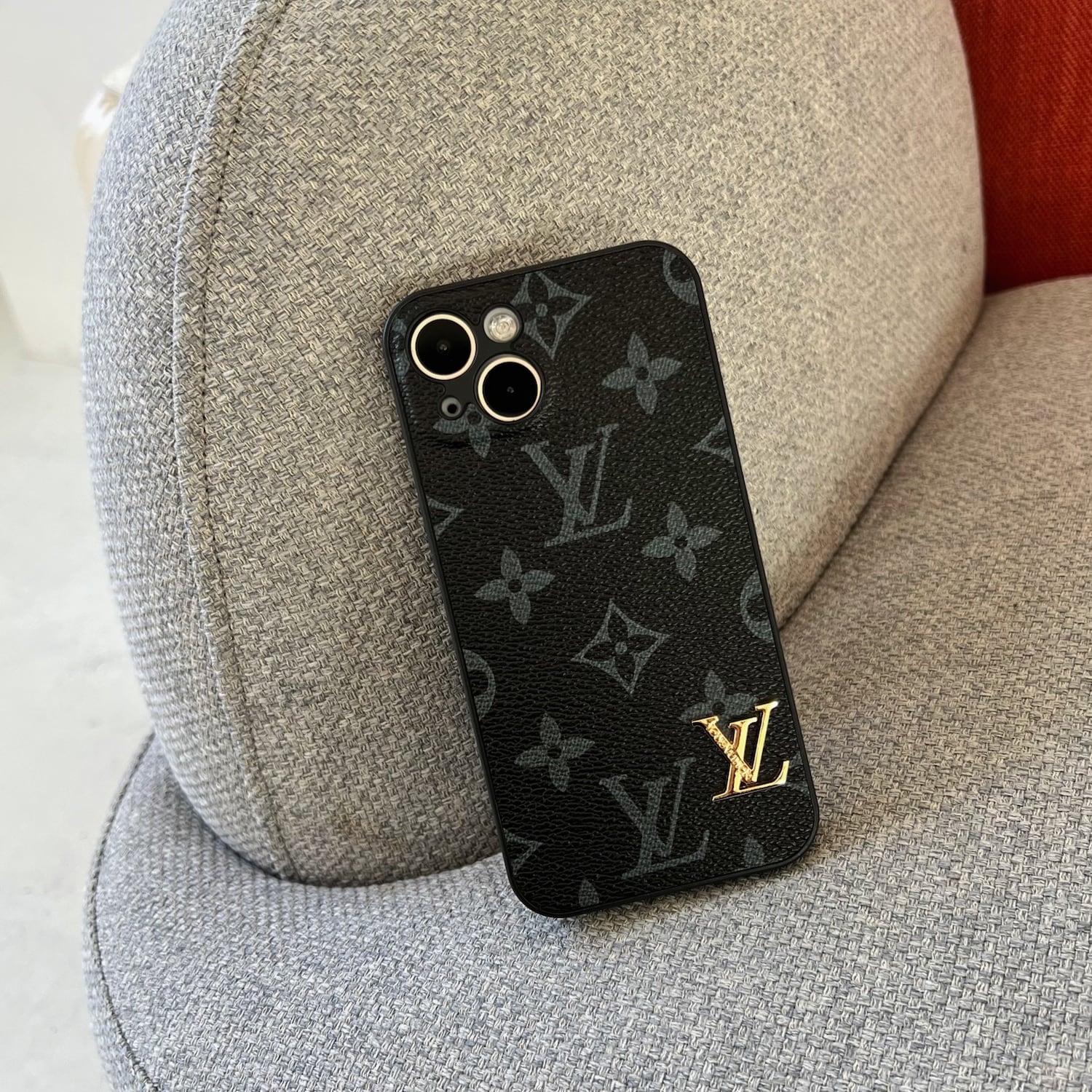 L LOGO BLK PENDANT